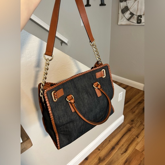 MK Hamilton tote bag in blue denim with cognac leather trim and gold hardware - Picture 9 of 12